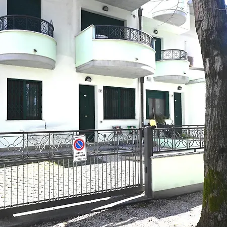 Rp01 - Cesenatico, Ampio Con Giardino Vicino Al Mare Cesenatico